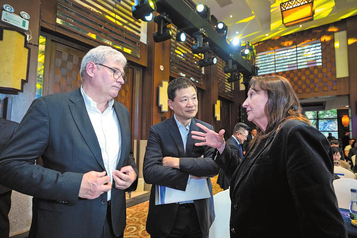China, EU team up on green development