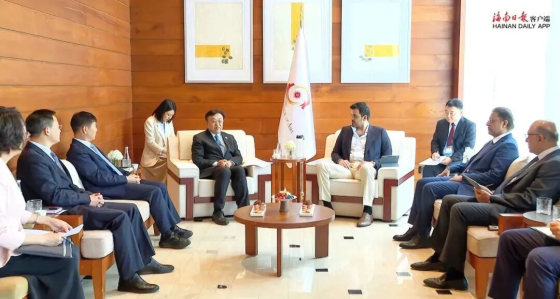 Feng Fei and Liu Xiaoming Meet with President of the Olympic Council of Asia Sheikh Joaan bin Hamad Al Thani