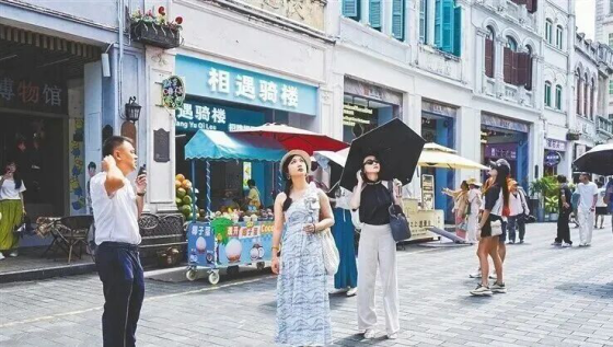 Hong Kong Media and Influencers Kick Off  Hainan FTP Tour
