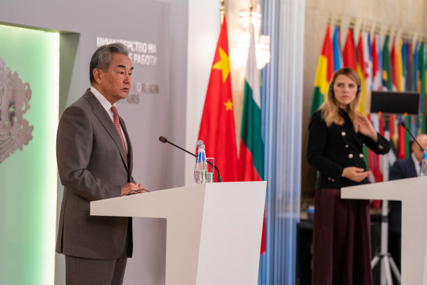 Wang Yi Meets the Press Jointly with Bulgarian Foreign Minister and Shares Four Takeaways from Eurasia Trip