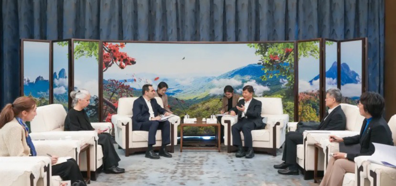 Hainan Governor Meets Turkish Ambassador to China